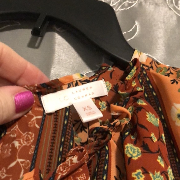 Blouse - Picture 2 of 3